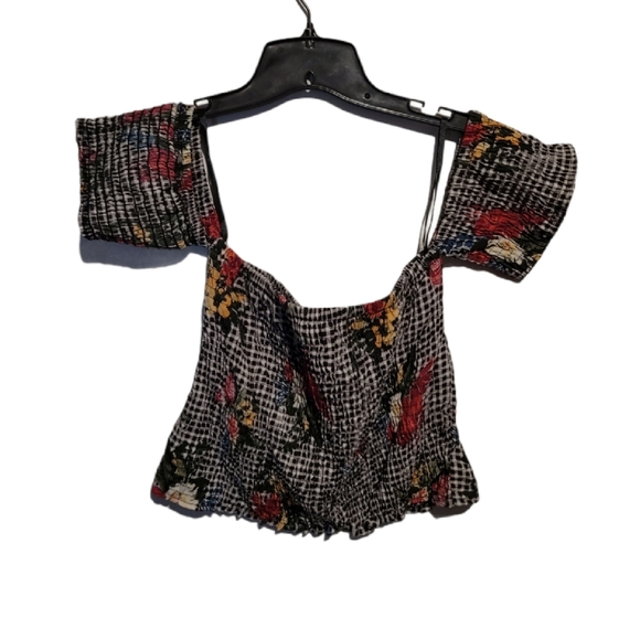 Speed Limit Off Shoulder Crop Top - Picture 1 of 4